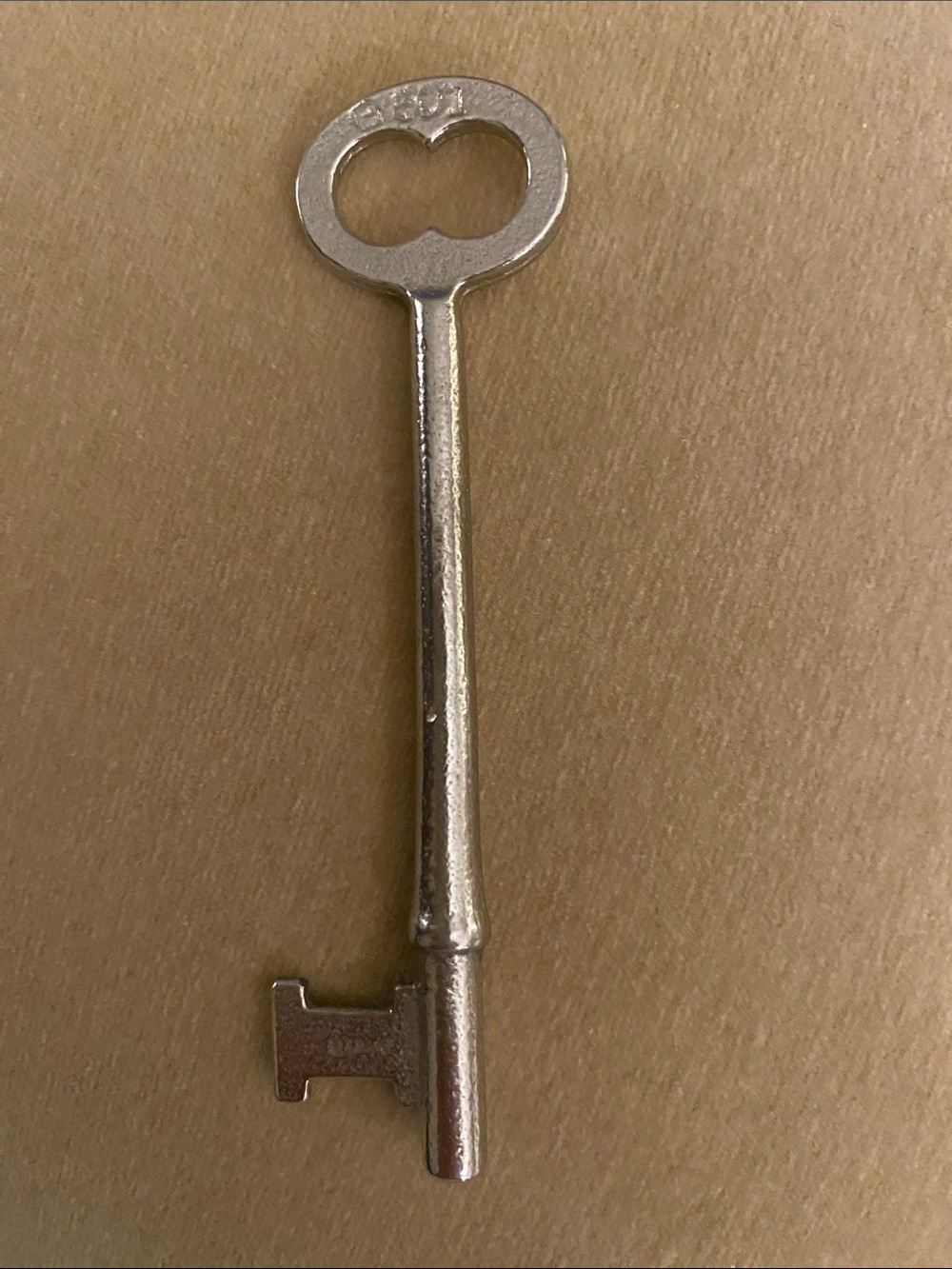 Vintage Skeleton Key • Taylor • G501